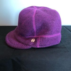 Women’s Mountain Hardwear hat